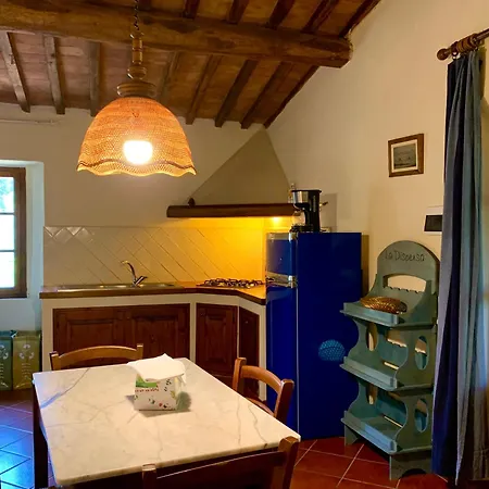 Fattoria La Prugnola Κατάλυμα σε φάρμα Montescudaio